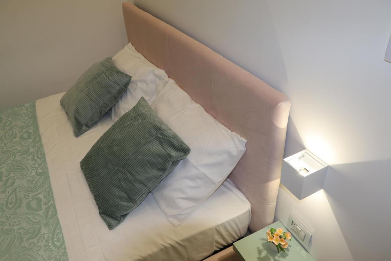 Barbaro Suite & Apartment Napoli Eksteriør bilde